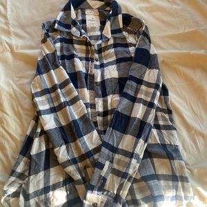Women’s American Eagle blue/white plaid ahh-mazingly soft boyfriend fit flannel